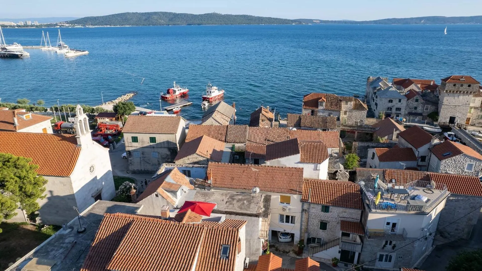 Kastel Gomilica Cozy And Stylish Apartments Near The Sea Kastela