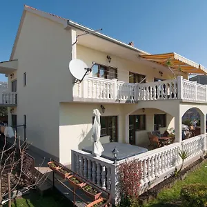 Appartement Corana, Kaštela